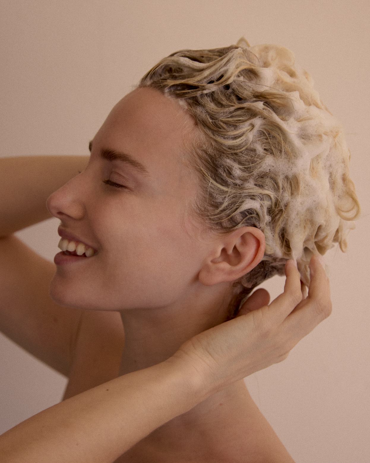 ONE WONDER™ 6-IN-1 shampoo